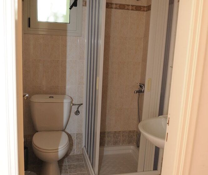 标准单人间, Pantheon