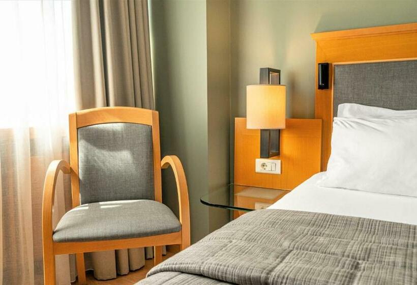 Chambre Supérieure, Plaka