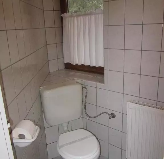 Suite with lake view, Síkfőkút