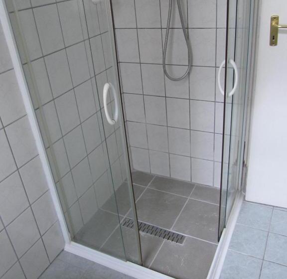 ベーシックルーム, Síkfőkút