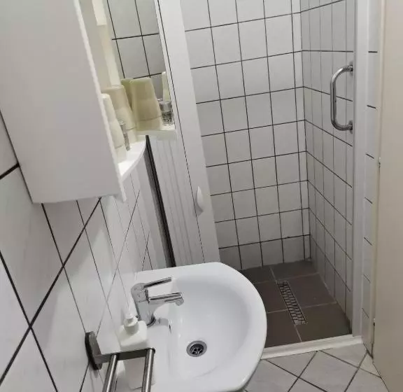 スタンダード４人部屋, Síkfőkút