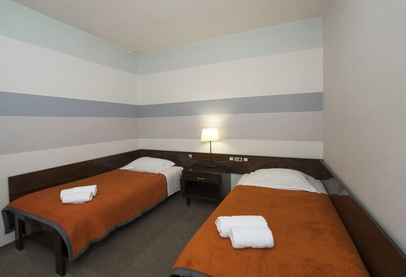 侧面带海景及2个卧室的公寓, Marina Alimos Hotel Apartments