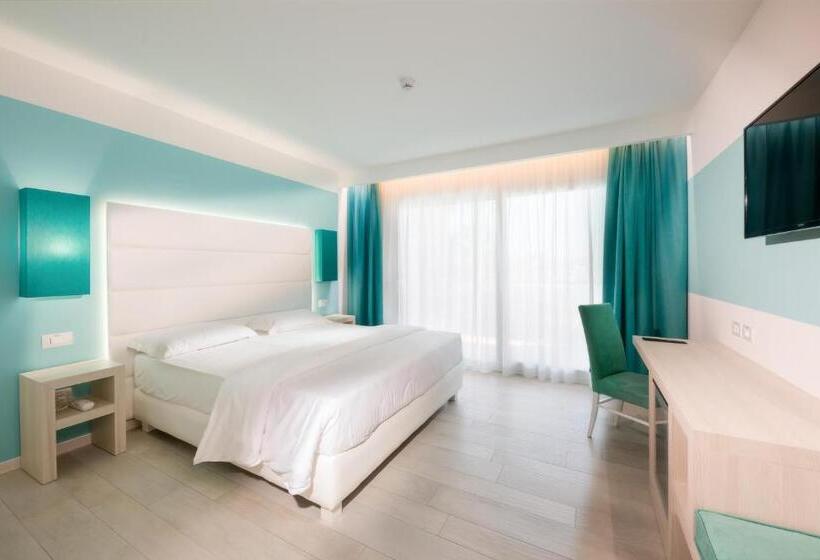 수피리어 룸, Aqa Palace