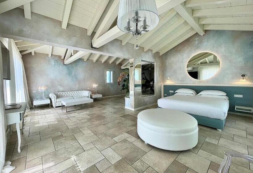 풀장 전망 스위트, Aqa Palace