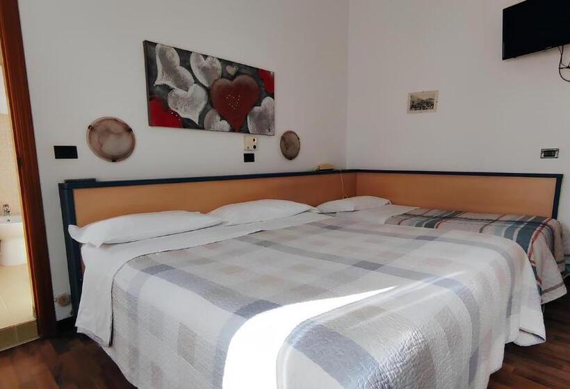 スタンダードトリプルルーム, Birilli B&b