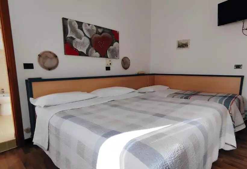 اتاق استاندارد سه نفره, Birilli B&b