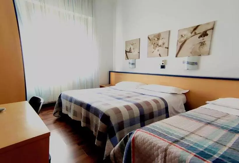 اتاق استاندارد سه نفره, Birilli B&b