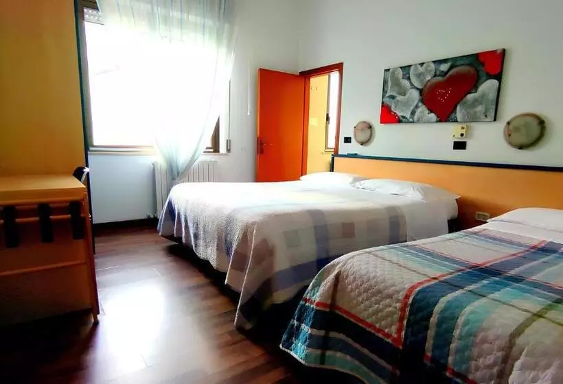 اتاق استاندارد چهار تخته, Birilli B&b