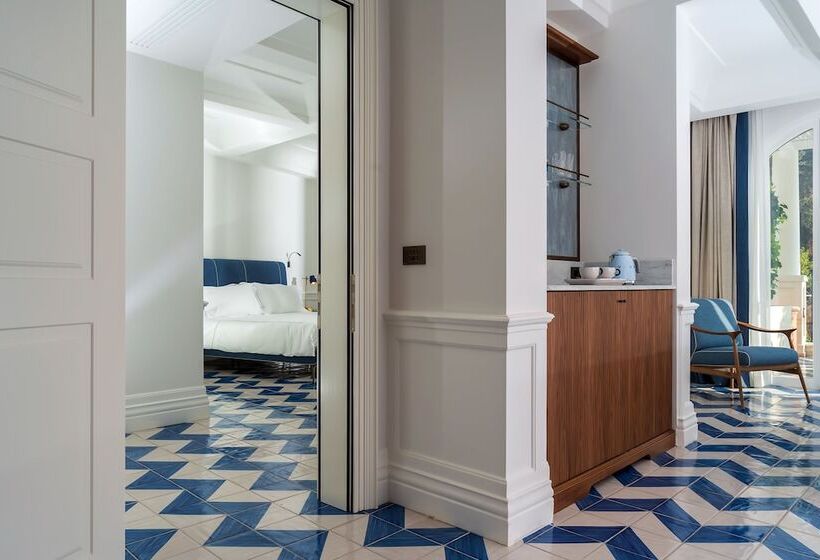 חדר משפחתי, Borgo Santandrea