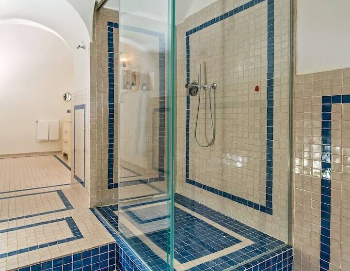 סוויטה משפחתית, Borgo Santandrea