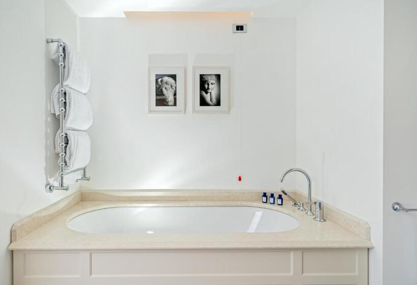 סוויטת דלוקס נוף לים, Borgo Santandrea