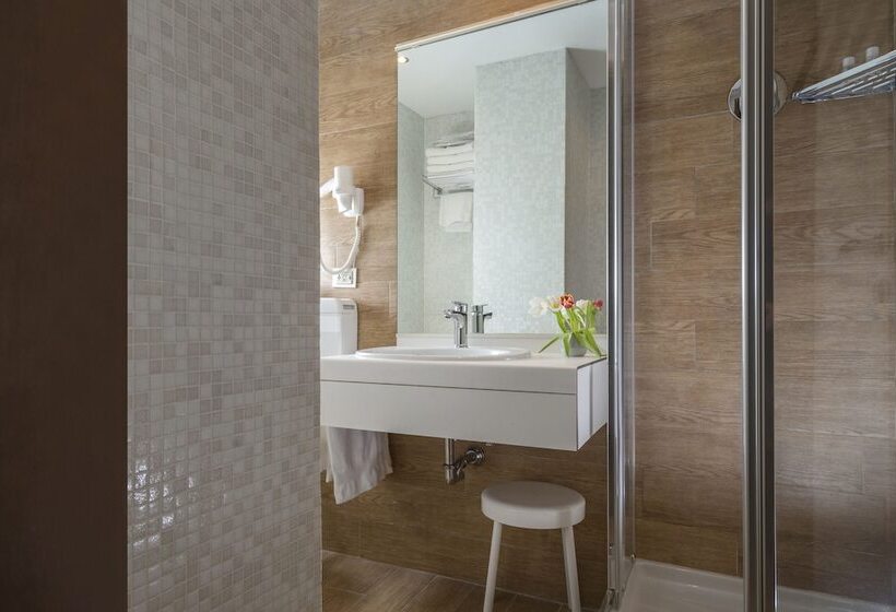 חדר סטנדרט לשלושה, Boutique Hotel Re Enzo