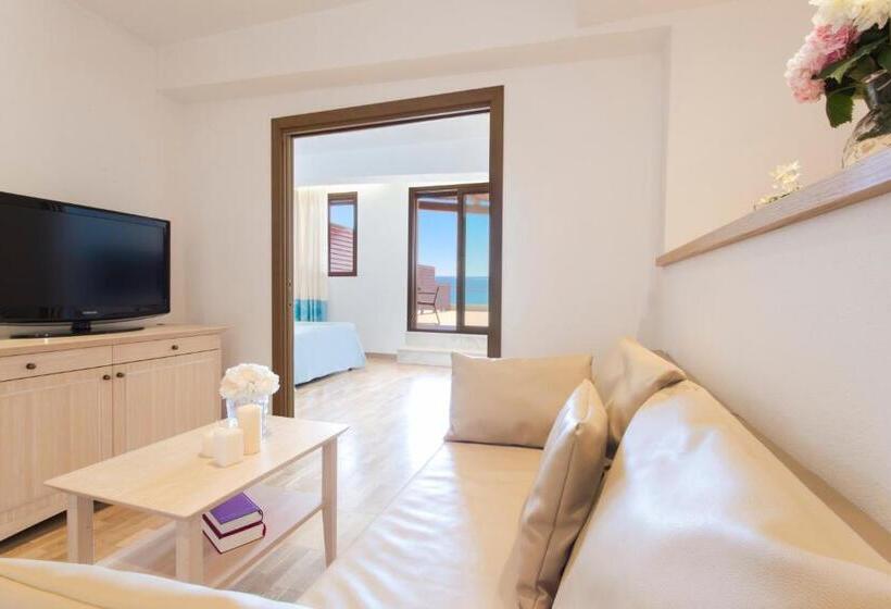 Полулюкс Вид на Море, Dei Pini