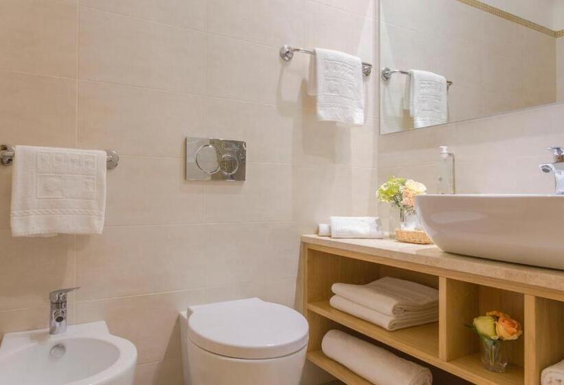 Номер Deluxe, Dei Pini