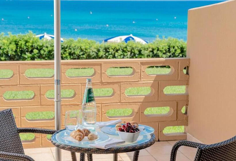 Трехместный Superior Вид на Море, Dei Pini