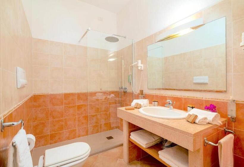 Полулюкс Вид на Сад, Dei Pini