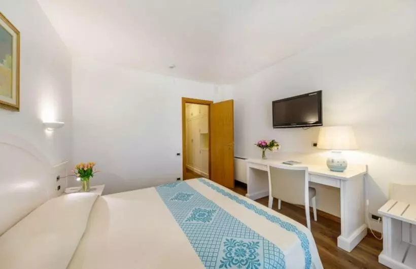 Quarto Triplo Standart Vista Mar, Dei Pini