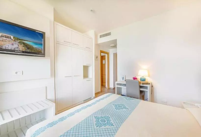 Quarto standard vista mar com balcao, Dei Pini