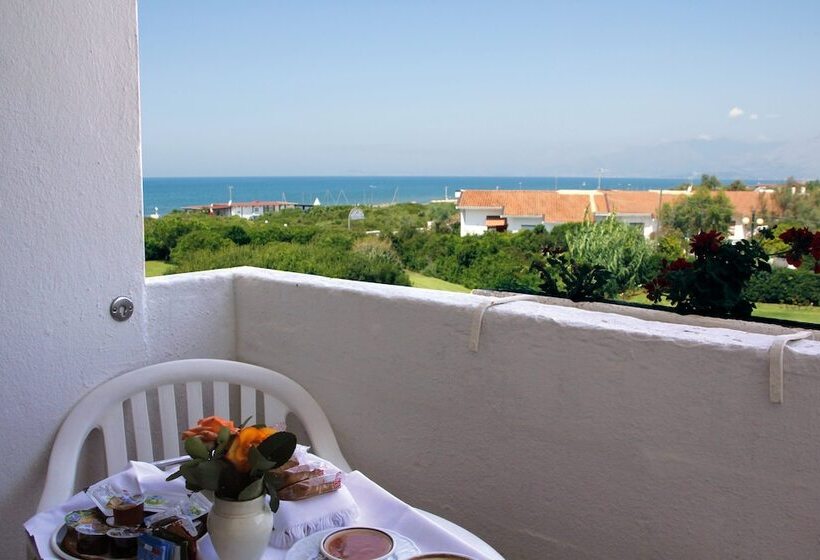 标准间, Della Baia