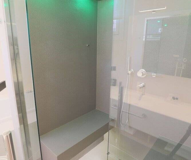 سوییت جونیور, Grand Hotel Palace