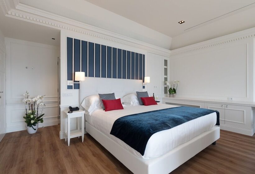 سوییت جونیور, Grand Hotel Palace