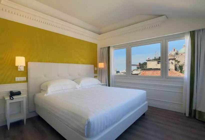 سوییت, Grand Hotel Palace