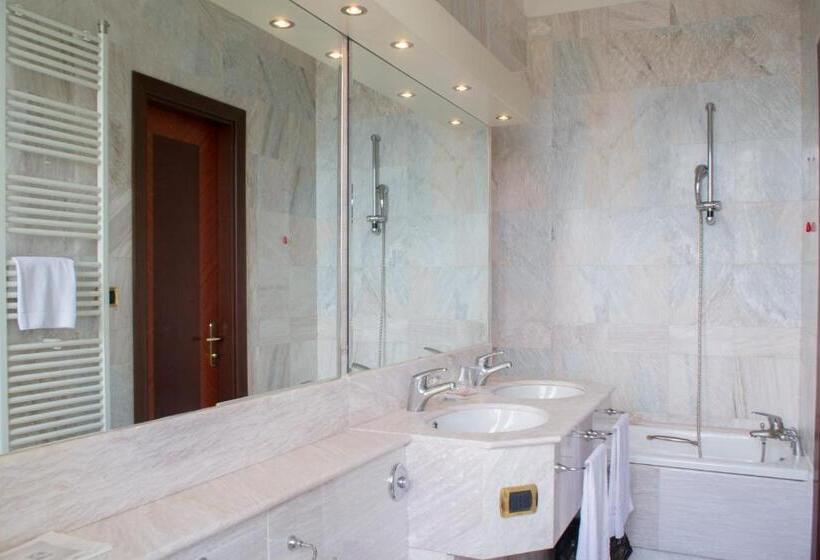 غرفة كلاسيكية مع بلكونة, Internazionale Terme