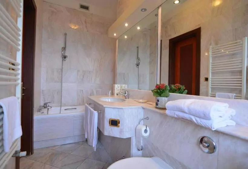 スーペリアールーム, Internazionale Terme