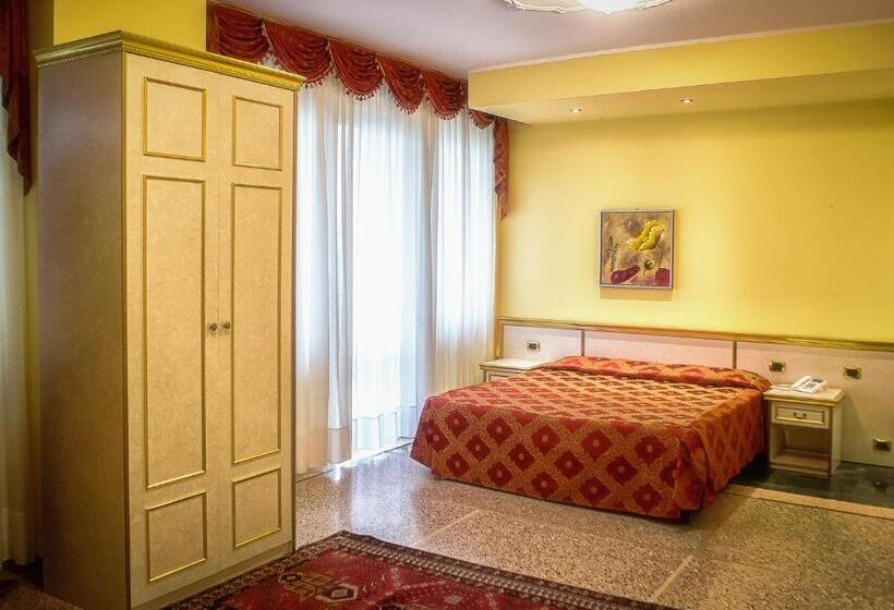 غرفة سوبيريور, Internazionale Terme