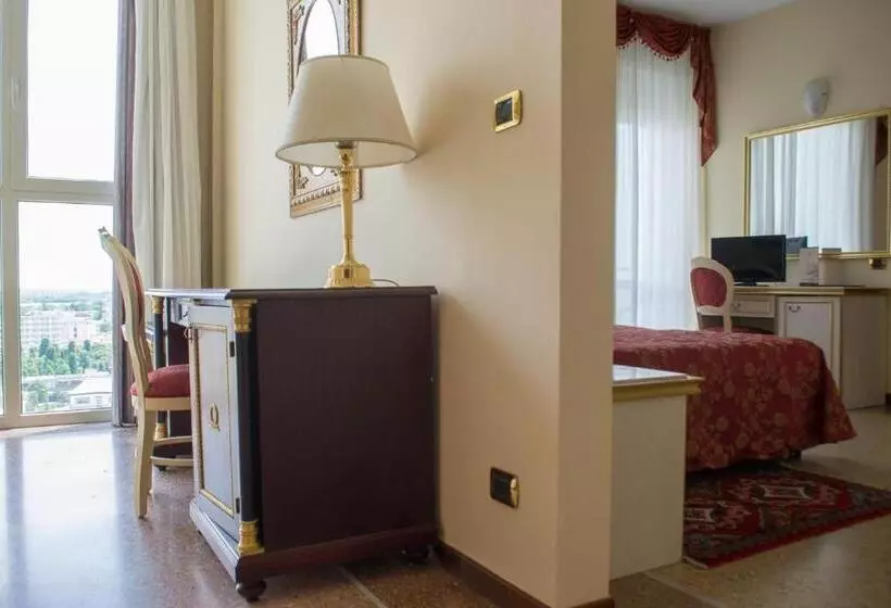 スーペリアールーム, Internazionale Terme