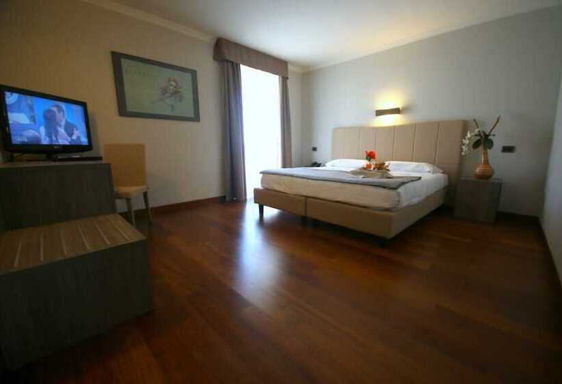 غرفة سوبيريور, Jet