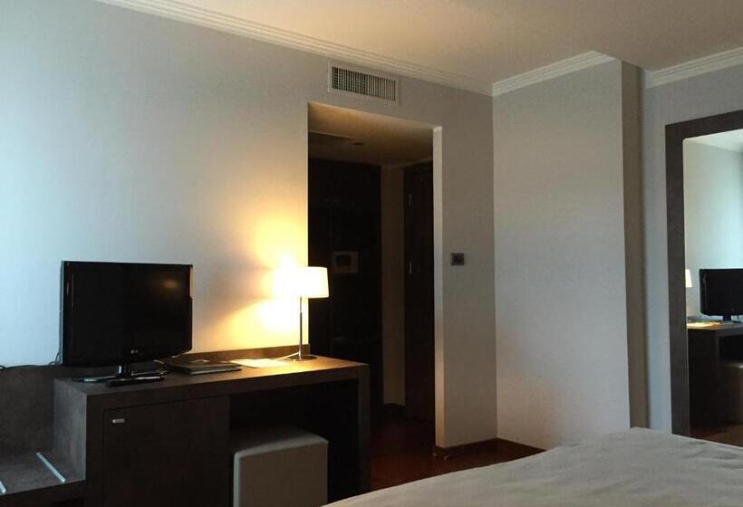 غرفة سوبيريور, Jet