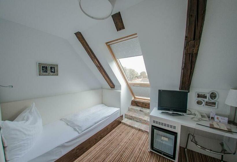 Номер Стандарт Индивидуальный, Kristály Imperial