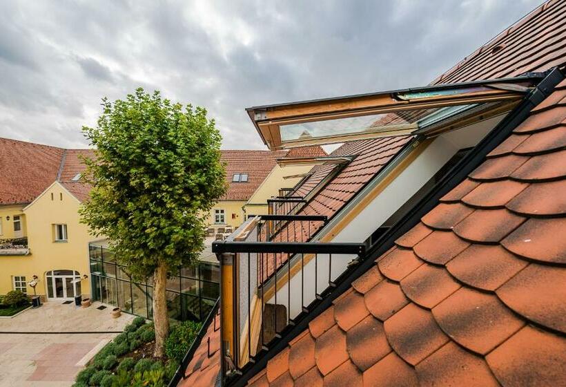 Номер Стандарт Индивидуальный, Kristály Imperial