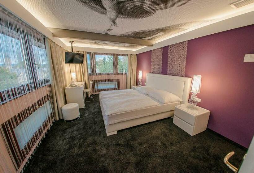 Номер Стандарт, Kristály Imperial