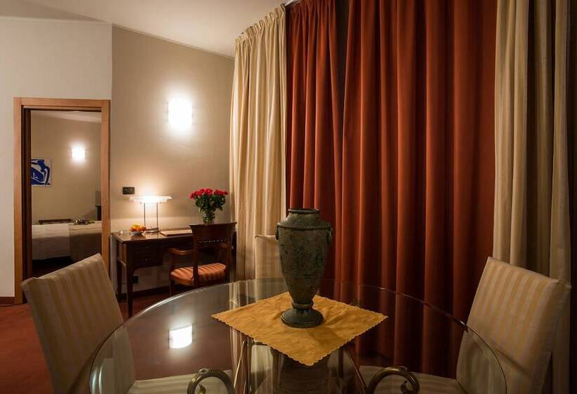 سوئیت کلاسیک, Lux