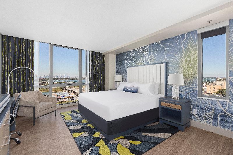 غرفة قياسية, San Francesco