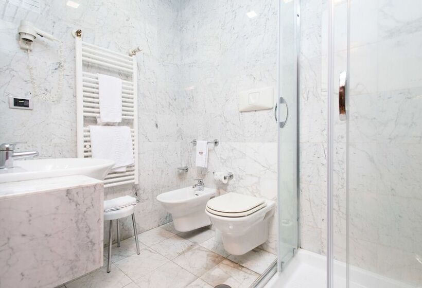 غرفة عائلية, San Francesco