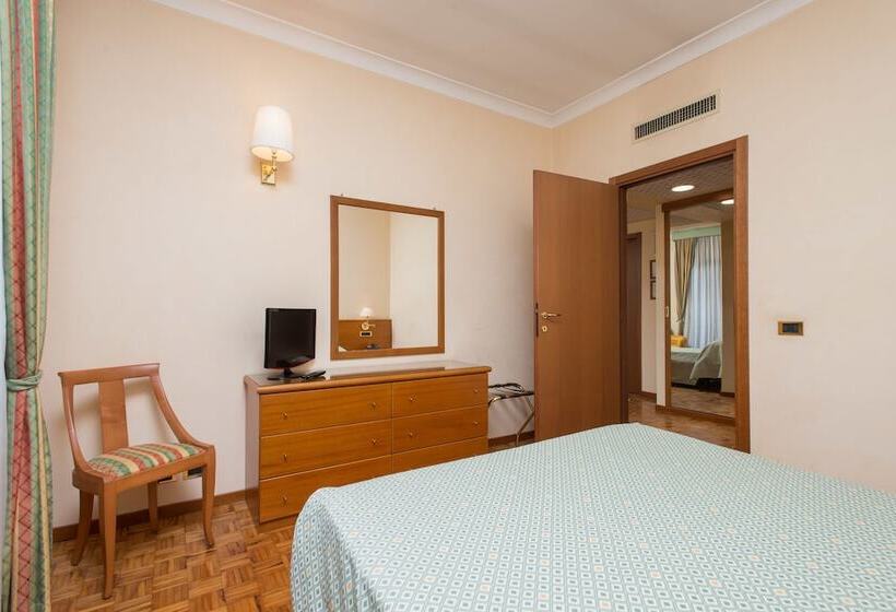 غرفة عائلية, San Francesco