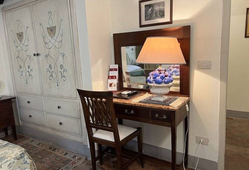 주니어 스위트, San Michele