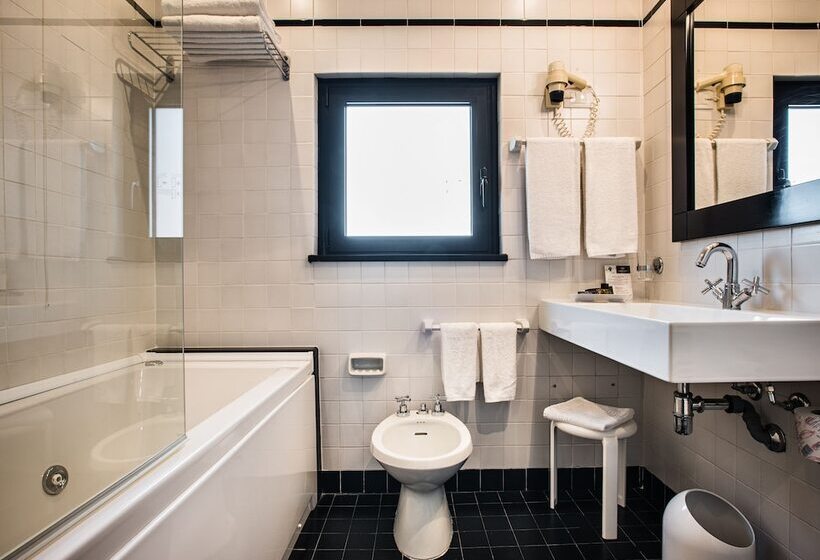 三人经典房间, Sardegna Hotel Suites & Restaurant