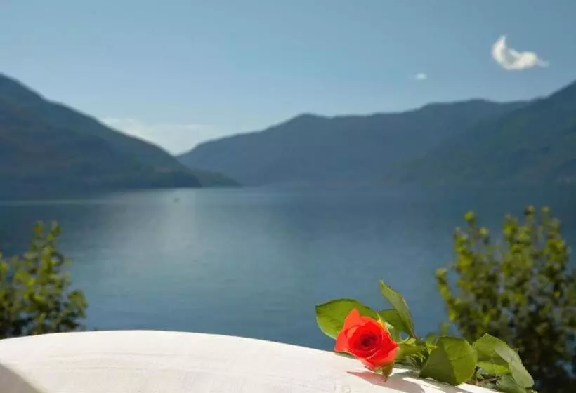 Suite mit Seeblick, Tamaro