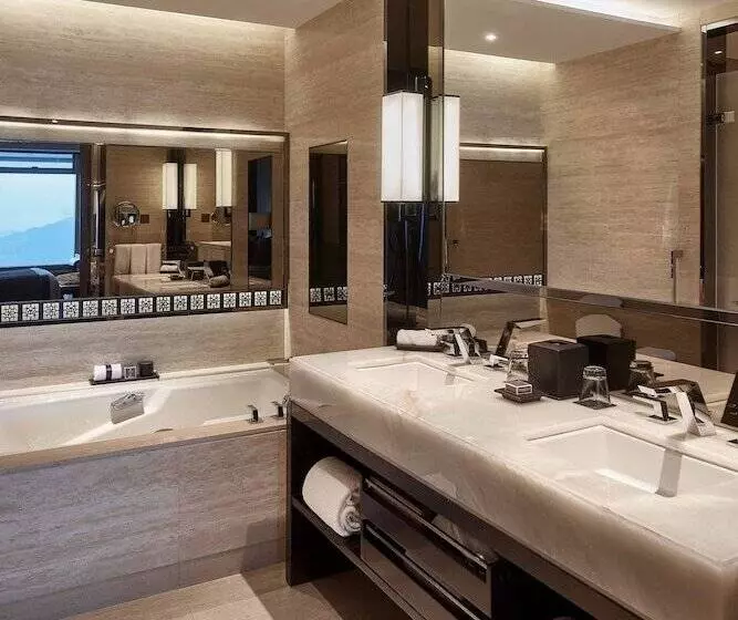 デラックスルーム, The Ritz Carlton Hong Kong