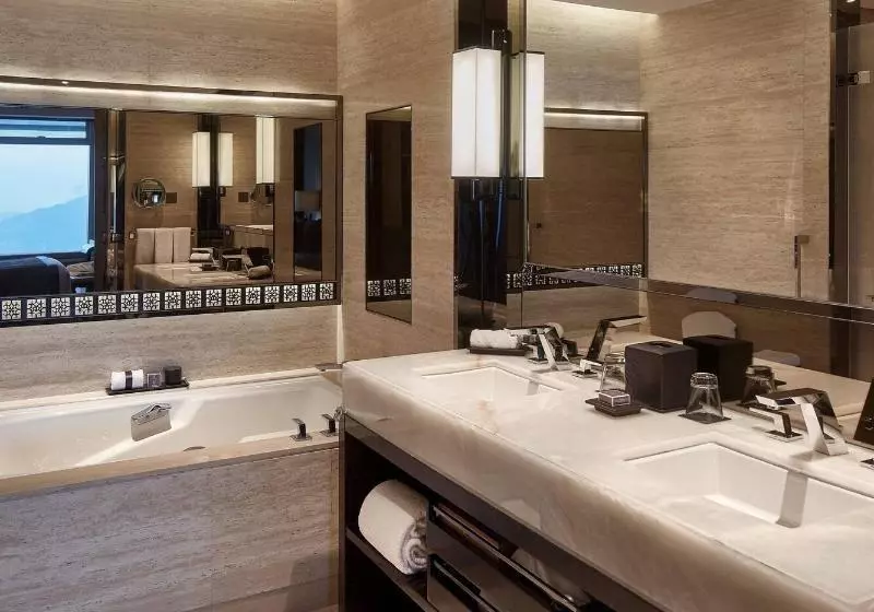 オーシャンビューデラックスルーム, The Ritz Carlton Hong Kong