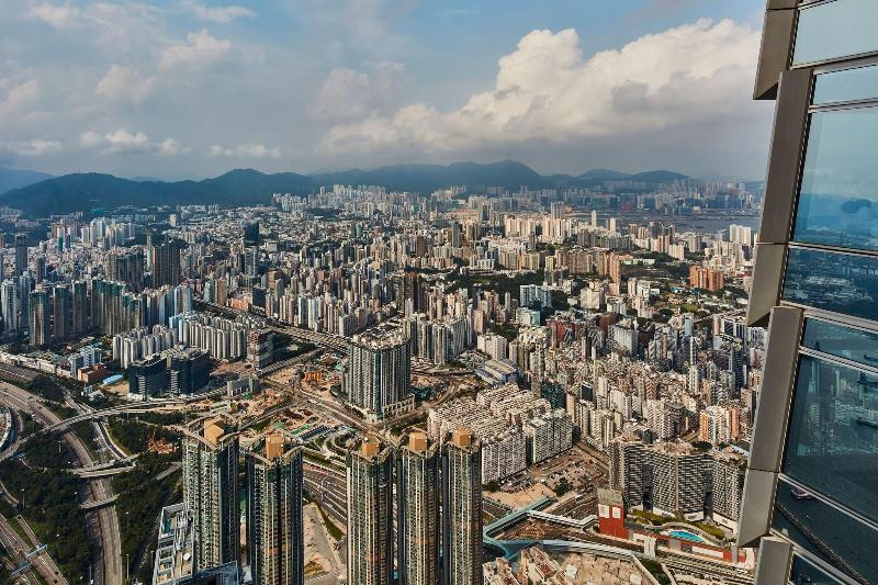 اتاق لوکس با چشم‌انداز دریا, The Ritz Carlton Hong Kong