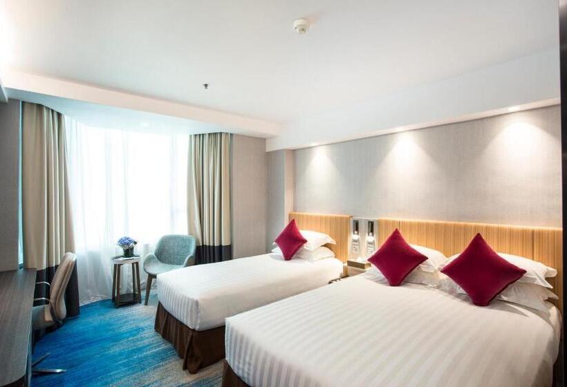 اتاق خانوادگی, Wharney