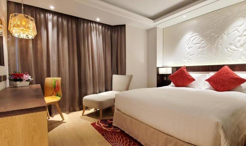 اتاق استاندارد پلاس, Wharney