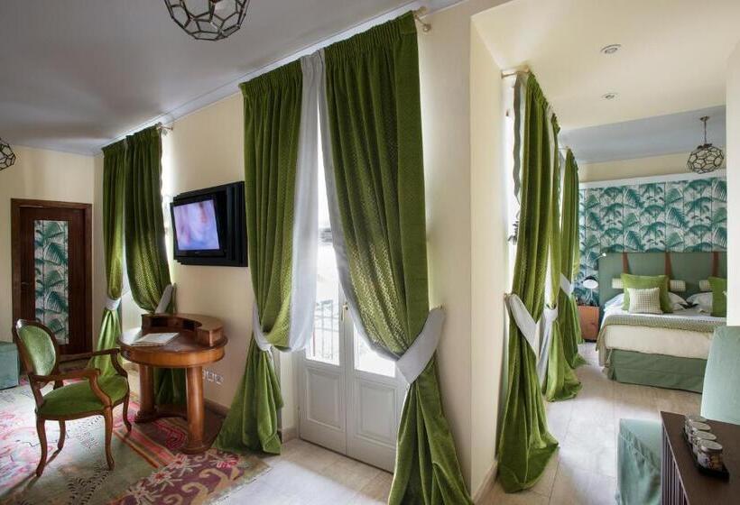 סוויטת ג'וניור, Augustus Hotel & Resort