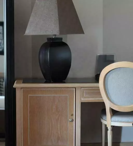 سوییت جونیور, c-hotels Ambasciatori