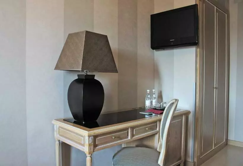 اتاق استاندارد یک نفره, c-hotels Ambasciatori